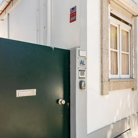 House Leca Surf - By Guest Leça da Palmeira