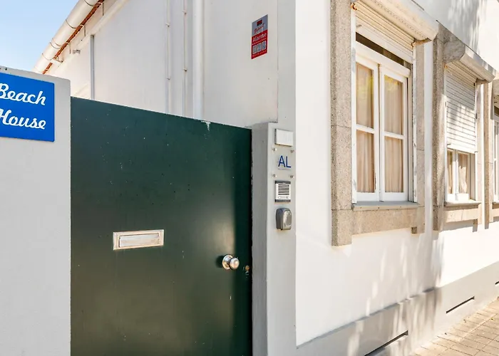 House Leca Surf - By Guest Leça da Palmeira